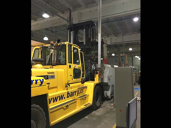 Traslado troqueladora Ibérica a planta Libesa